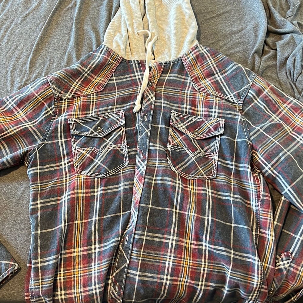 Men’s Large, Red and Navy flannel with hood
